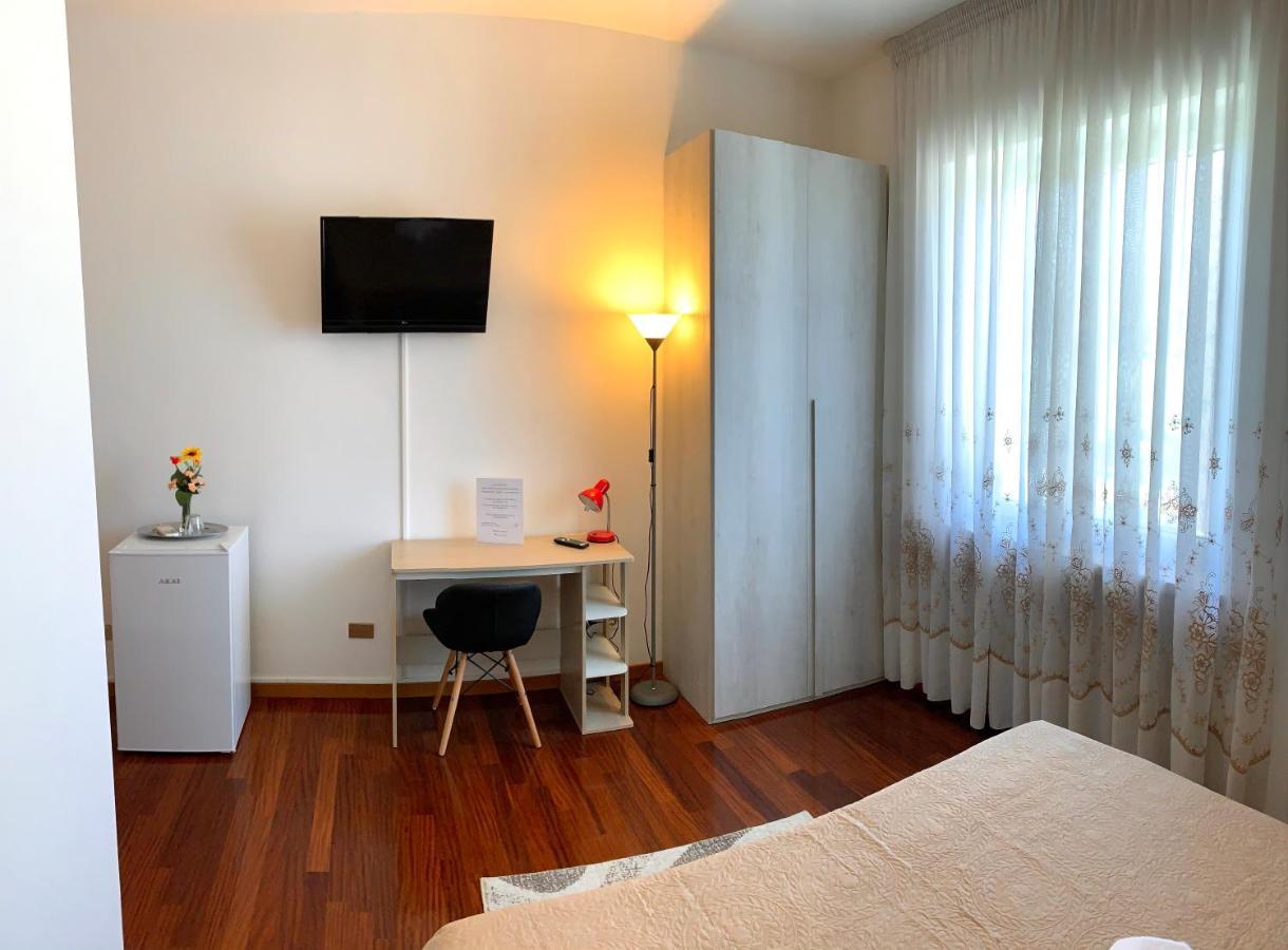 B&B La Magnolia Каприно-Веронезе Экстерьер фото